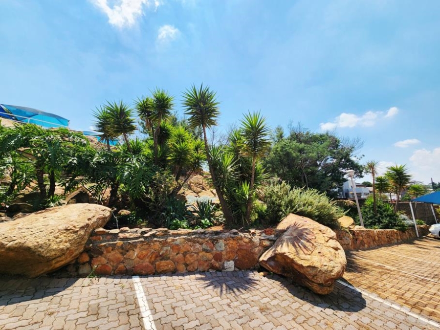 3 Bedroom Property for Sale in Oakdene Gauteng