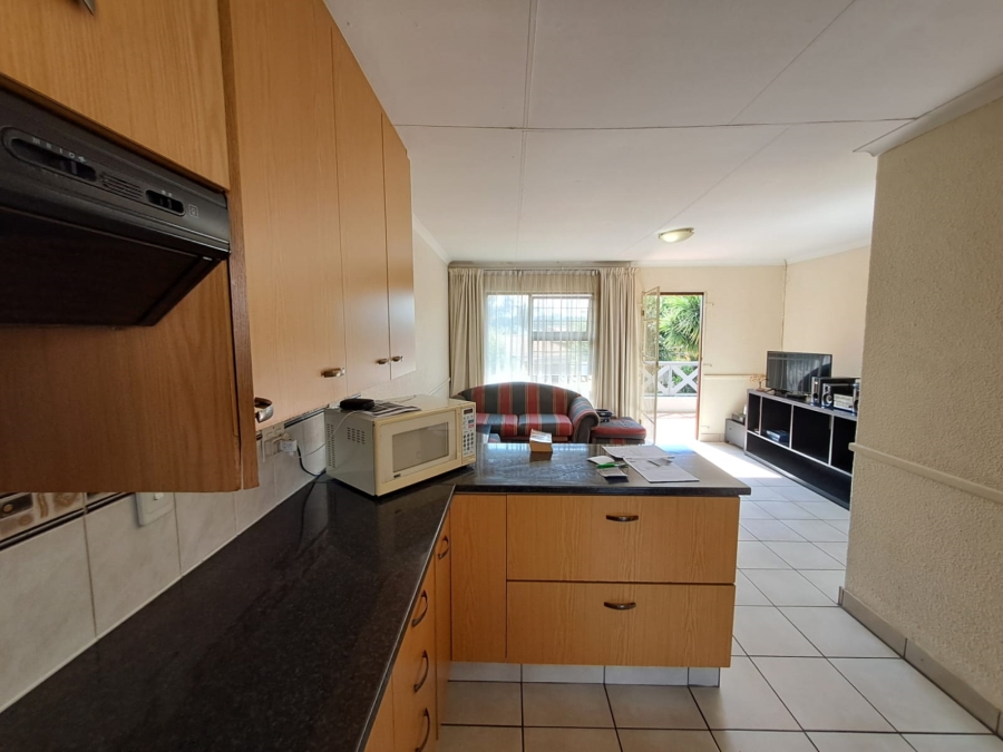2 Bedroom Property for Sale in Verwoerdpark Gauteng
