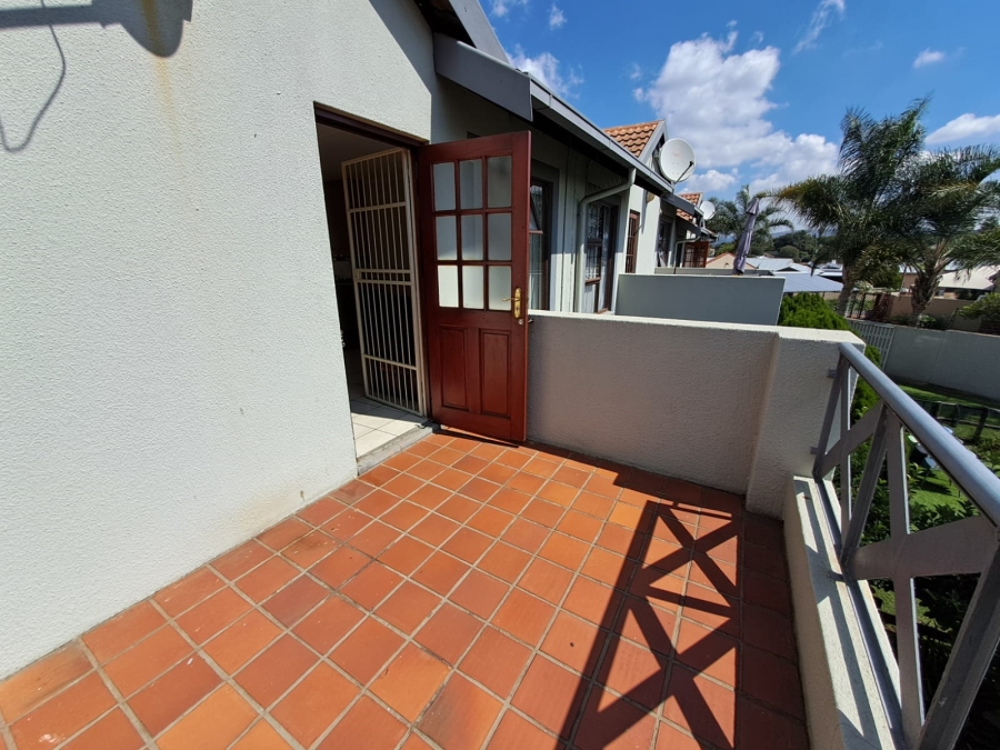 2 Bedroom Property for Sale in Verwoerdpark Gauteng