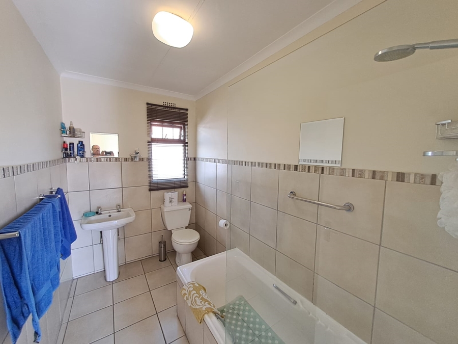 2 Bedroom Property for Sale in Verwoerdpark Gauteng