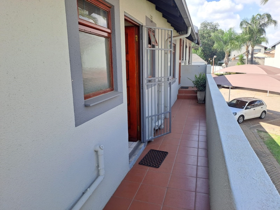 2 Bedroom Property for Sale in Verwoerdpark Gauteng