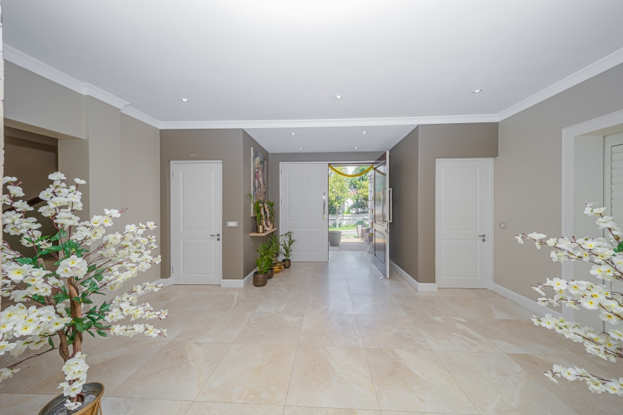 5 Bedroom Property for Sale in Kyalami Estates Gauteng