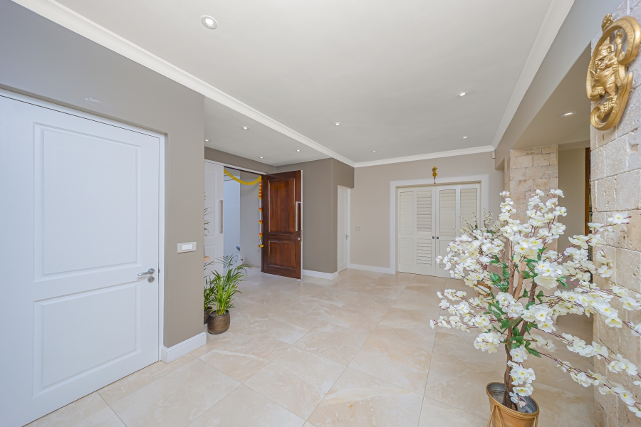 5 Bedroom Property for Sale in Kyalami Estates Gauteng