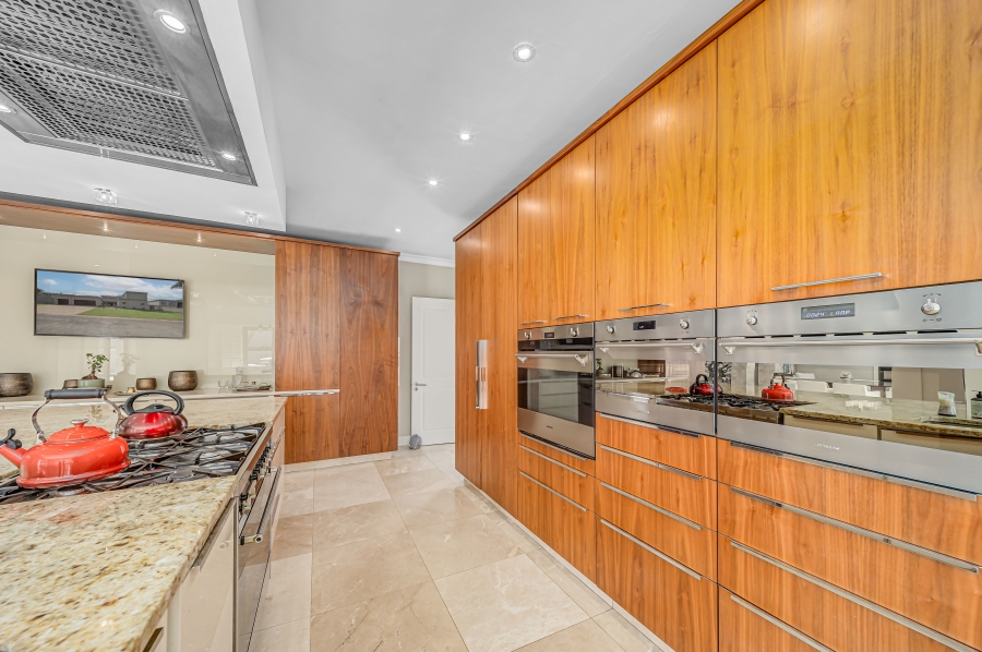 5 Bedroom Property for Sale in Kyalami Estates Gauteng