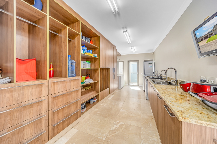 5 Bedroom Property for Sale in Kyalami Estates Gauteng