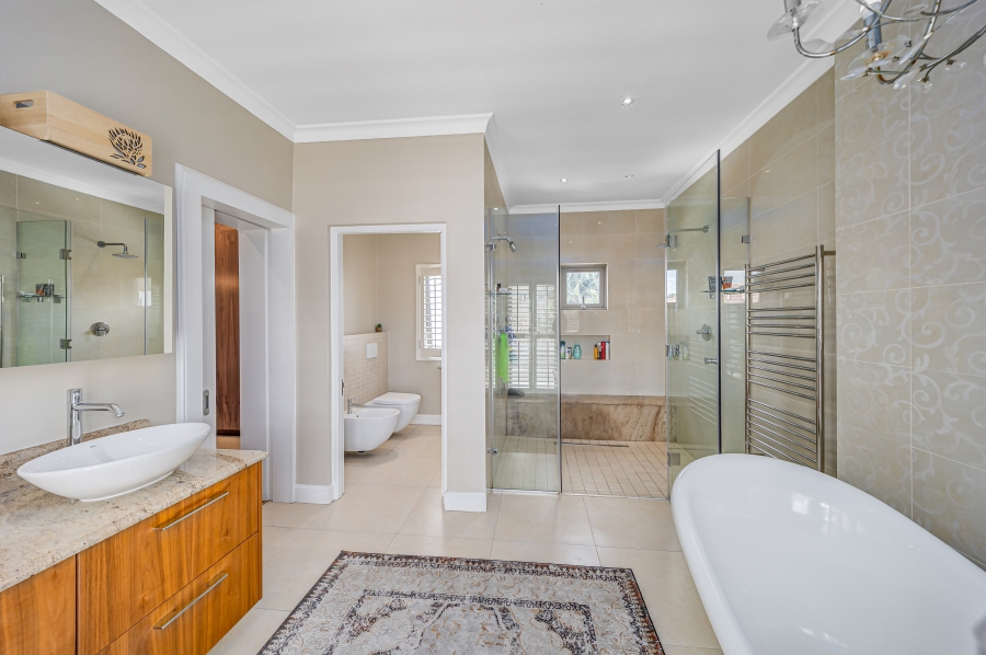 5 Bedroom Property for Sale in Kyalami Estates Gauteng