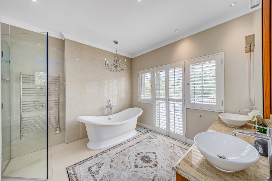 5 Bedroom Property for Sale in Kyalami Estates Gauteng