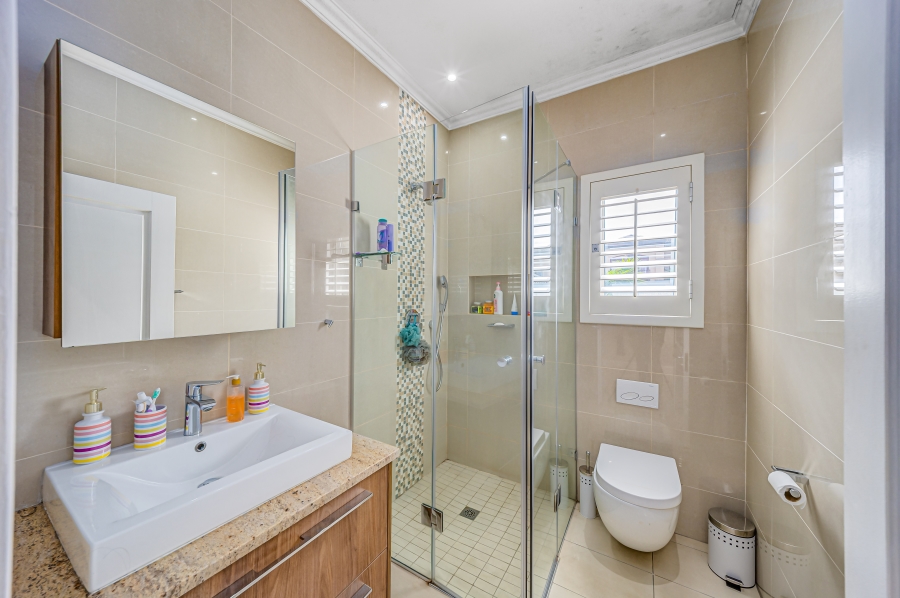 5 Bedroom Property for Sale in Kyalami Estates Gauteng