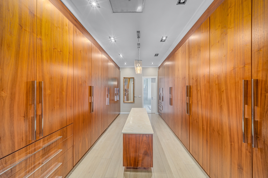 5 Bedroom Property for Sale in Kyalami Estates Gauteng