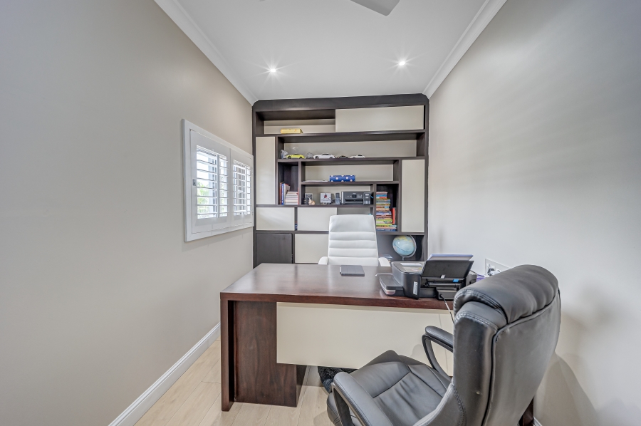 5 Bedroom Property for Sale in Kyalami Estates Gauteng