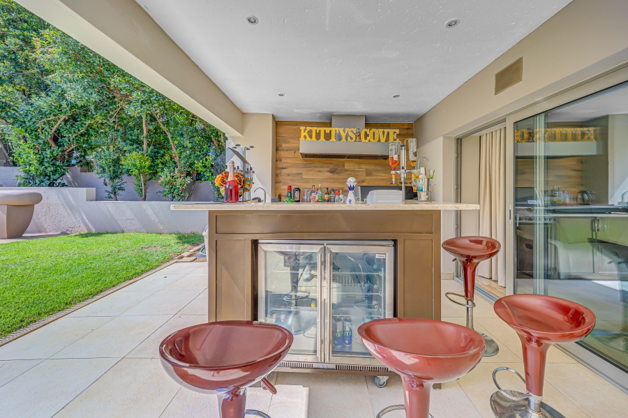 5 Bedroom Property for Sale in Kyalami Estates Gauteng