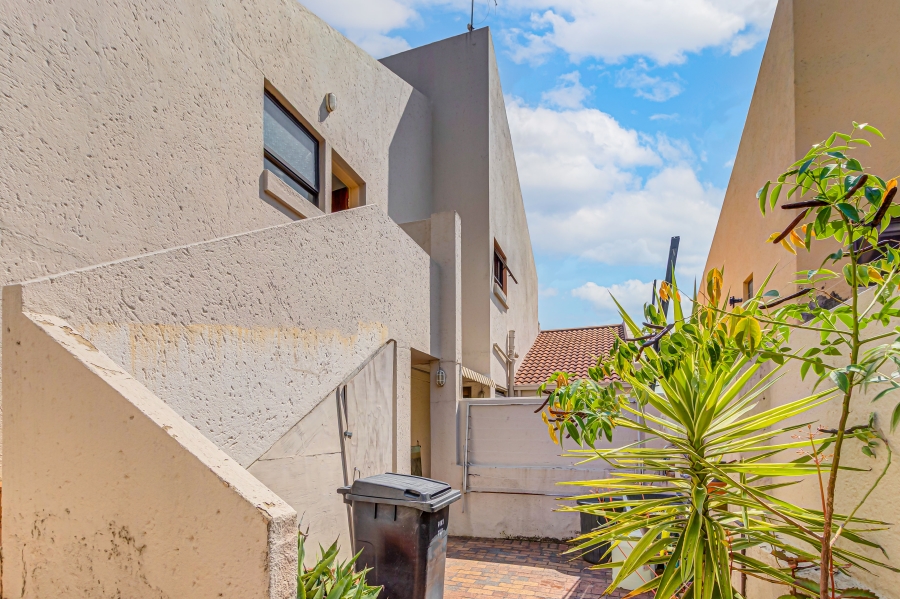 3 Bedroom Property for Sale in Edenburg Gauteng