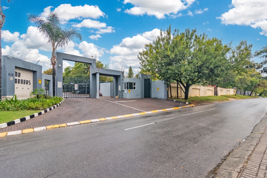 2 Bedroom Property for Sale in Ferndale Gauteng