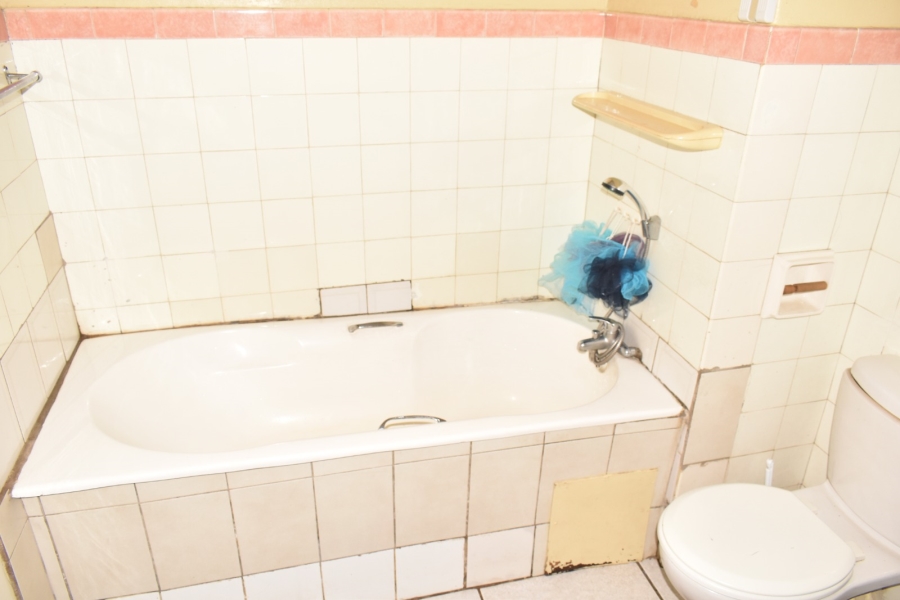 1 Bedroom Property for Sale in Sunnyside Gauteng