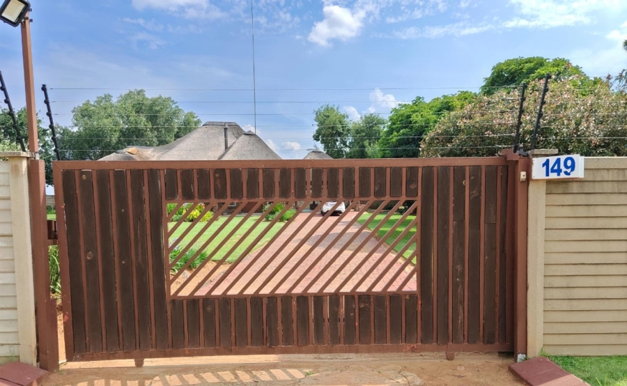 3 Bedroom Property for Sale in Buyscelia Gauteng