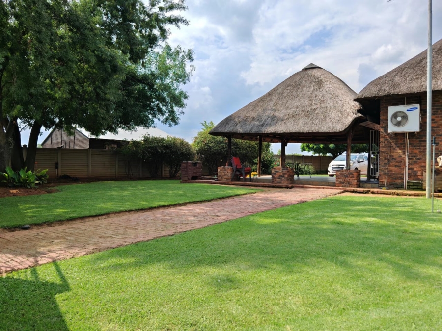 3 Bedroom Property for Sale in Buyscelia Gauteng