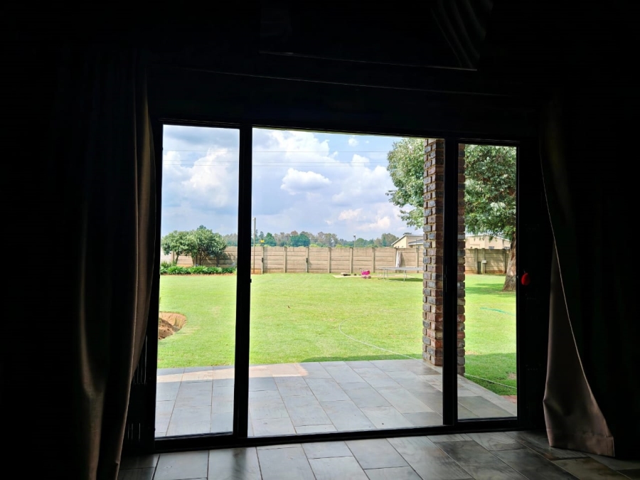 3 Bedroom Property for Sale in Buyscelia Gauteng