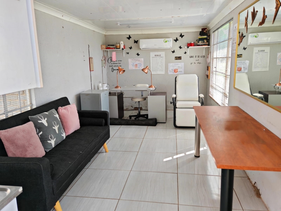 3 Bedroom Property for Sale in Buyscelia Gauteng