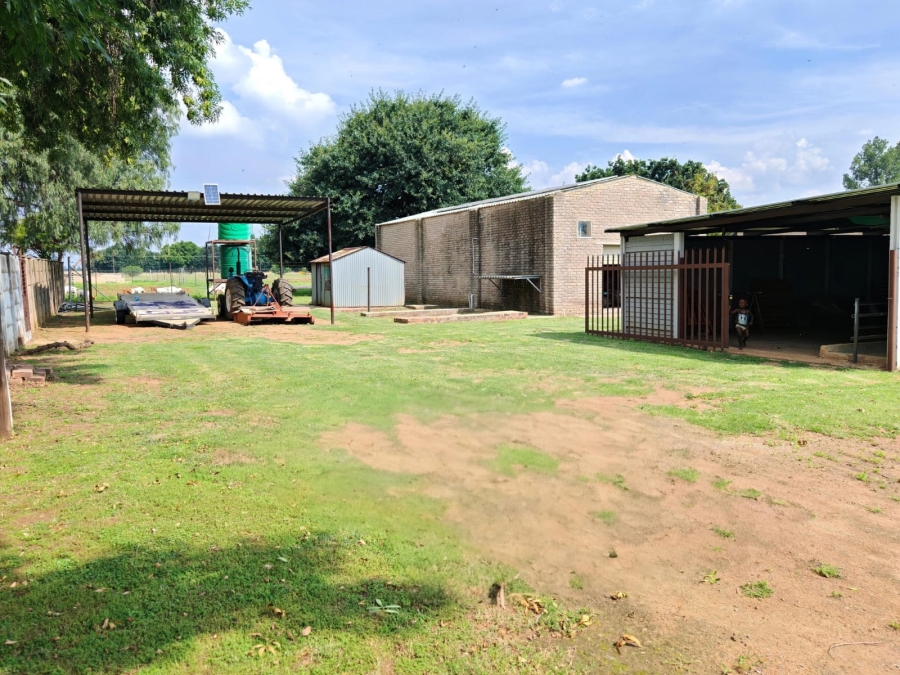 3 Bedroom Property for Sale in Buyscelia Gauteng