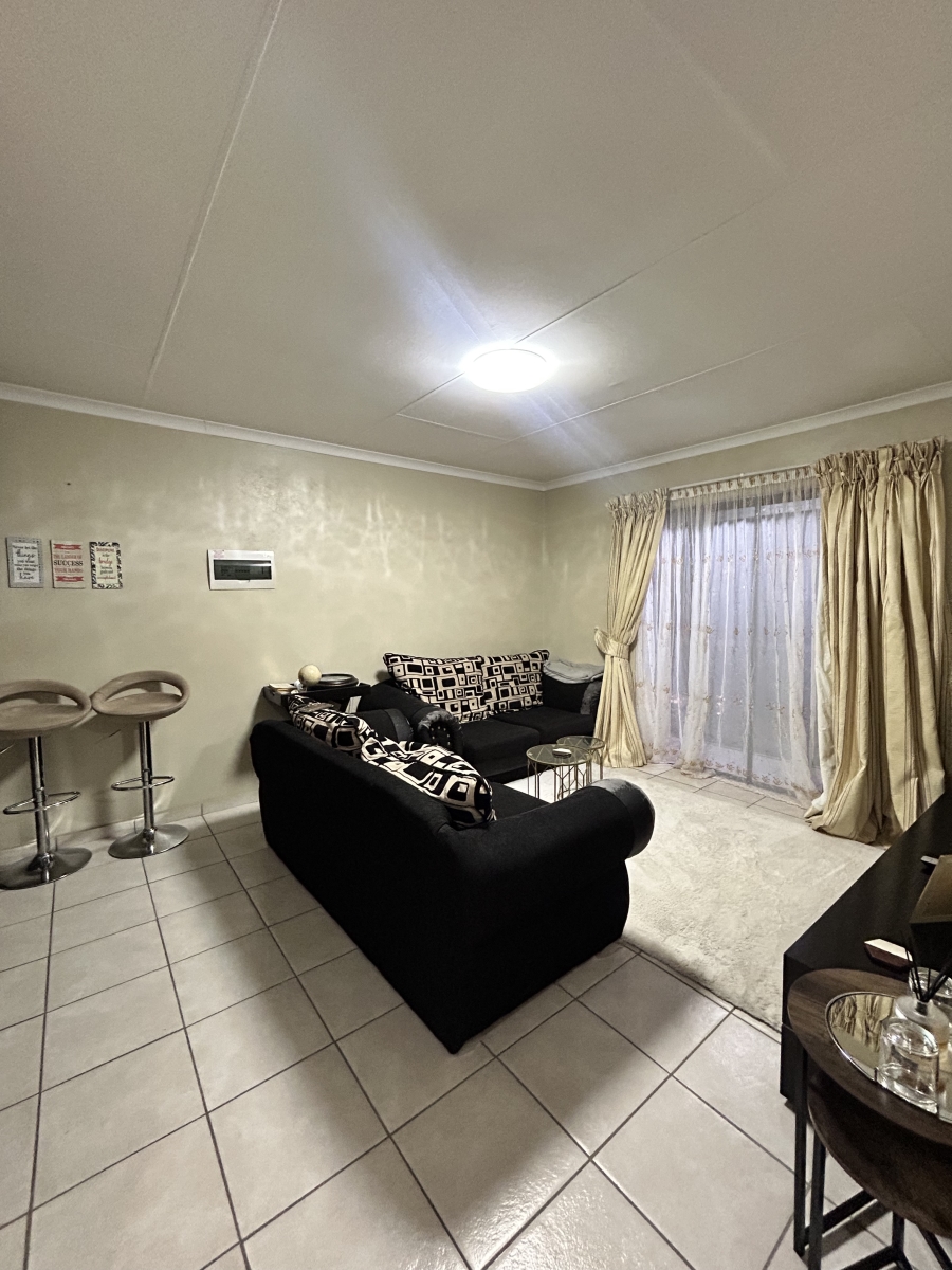 2 Bedroom Property for Sale in Rynfield Gauteng