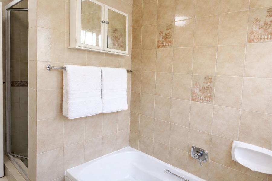 2 Bedroom Property for Sale in Bryanston Gauteng