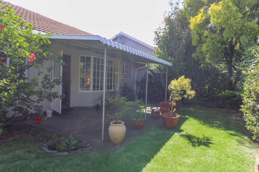 2 Bedroom Property for Sale in Bryanston Gauteng