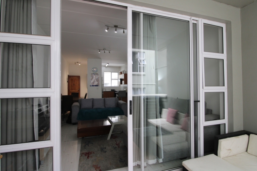 To Let 2 Bedroom Property for Rent in Bryanston Gauteng