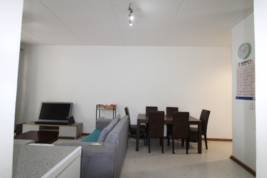 To Let 2 Bedroom Property for Rent in Bryanston Gauteng