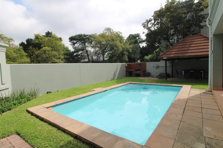 To Let 2 Bedroom Property for Rent in Bryanston Gauteng