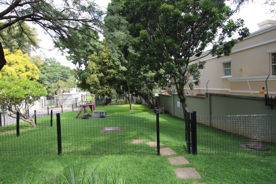 To Let 2 Bedroom Property for Rent in Bryanston Gauteng