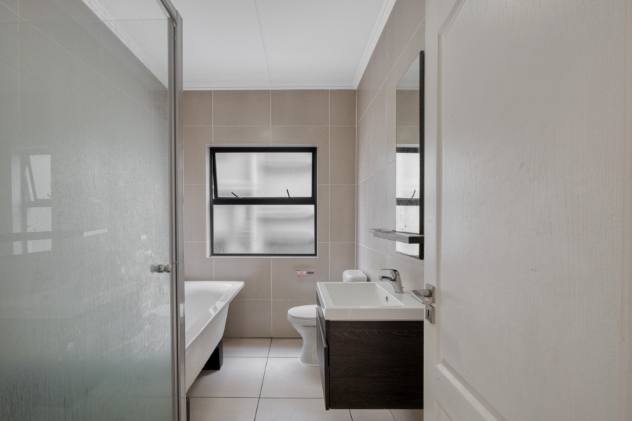 2 Bedroom Property for Sale in Fourways Gauteng