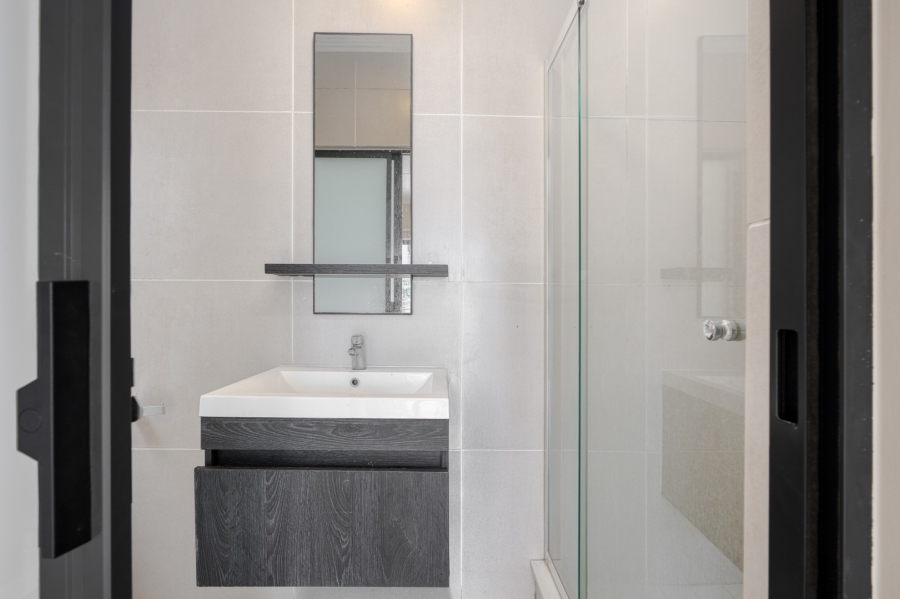 2 Bedroom Property for Sale in Fourways Gauteng