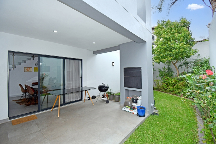 3 Bedroom Property for Sale in Broadacres Gauteng