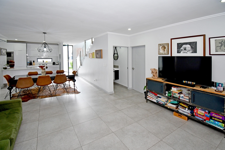 3 Bedroom Property for Sale in Broadacres Gauteng