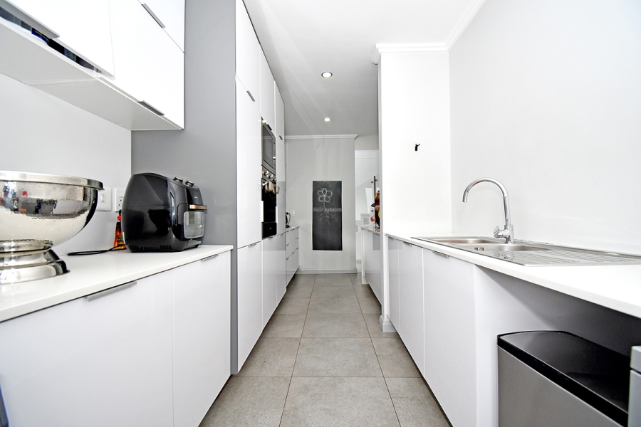 3 Bedroom Property for Sale in Broadacres Gauteng