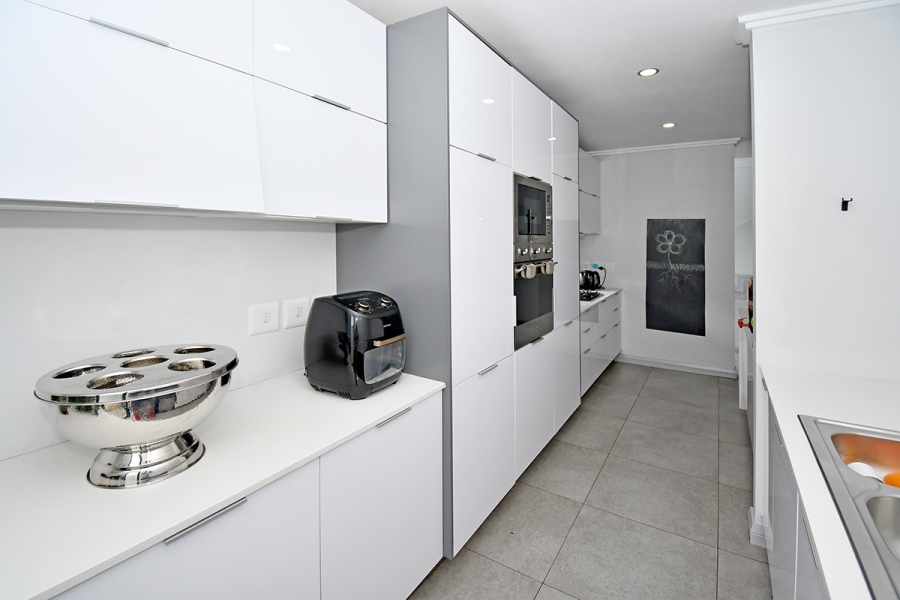 3 Bedroom Property for Sale in Broadacres Gauteng