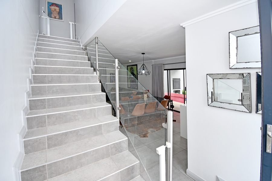 3 Bedroom Property for Sale in Broadacres Gauteng