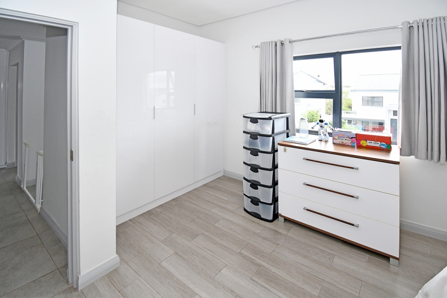 3 Bedroom Property for Sale in Broadacres Gauteng