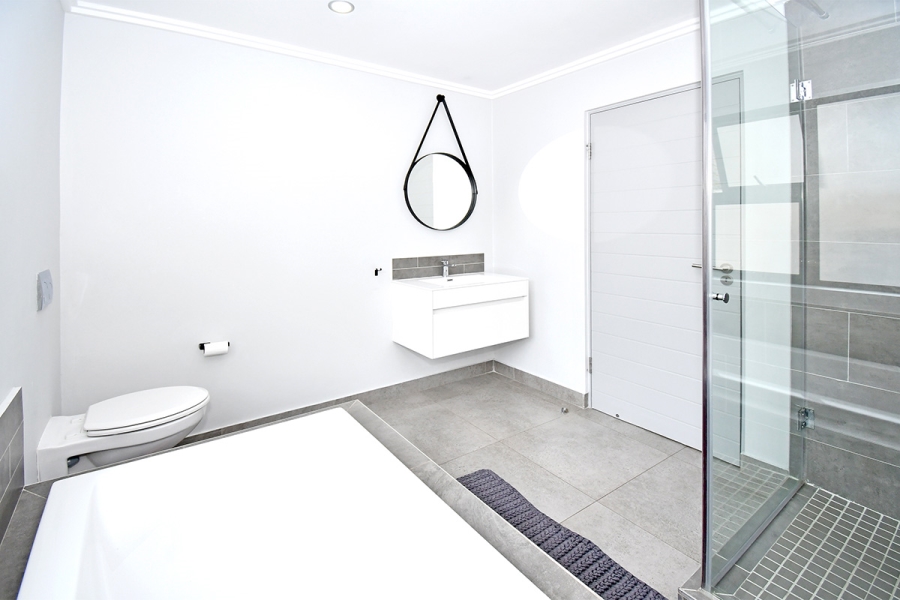 3 Bedroom Property for Sale in Broadacres Gauteng