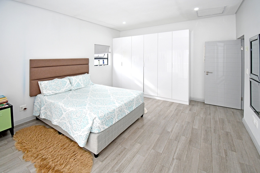 3 Bedroom Property for Sale in Broadacres Gauteng