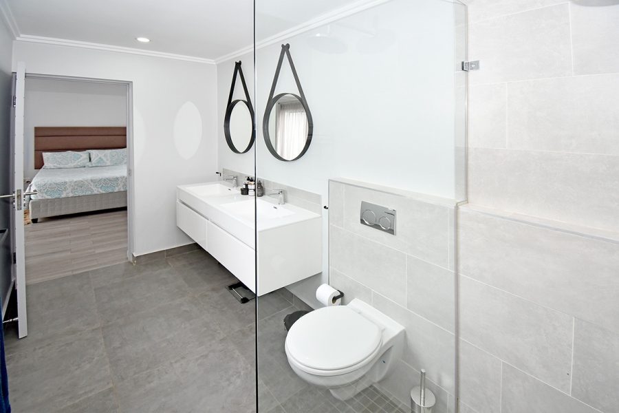 3 Bedroom Property for Sale in Broadacres Gauteng