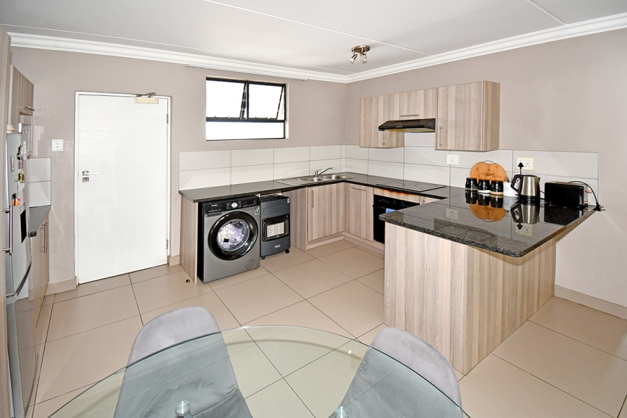 2 Bedroom Property for Sale in Broadacres Gauteng