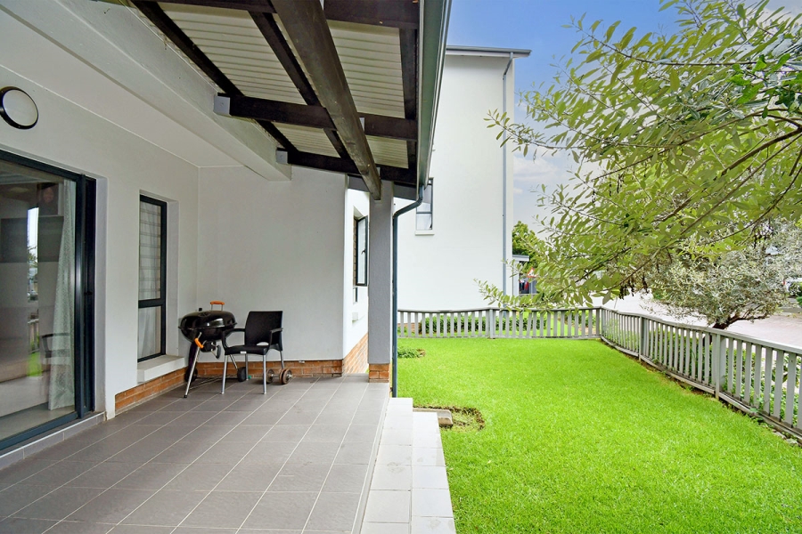 2 Bedroom Property for Sale in Broadacres Gauteng