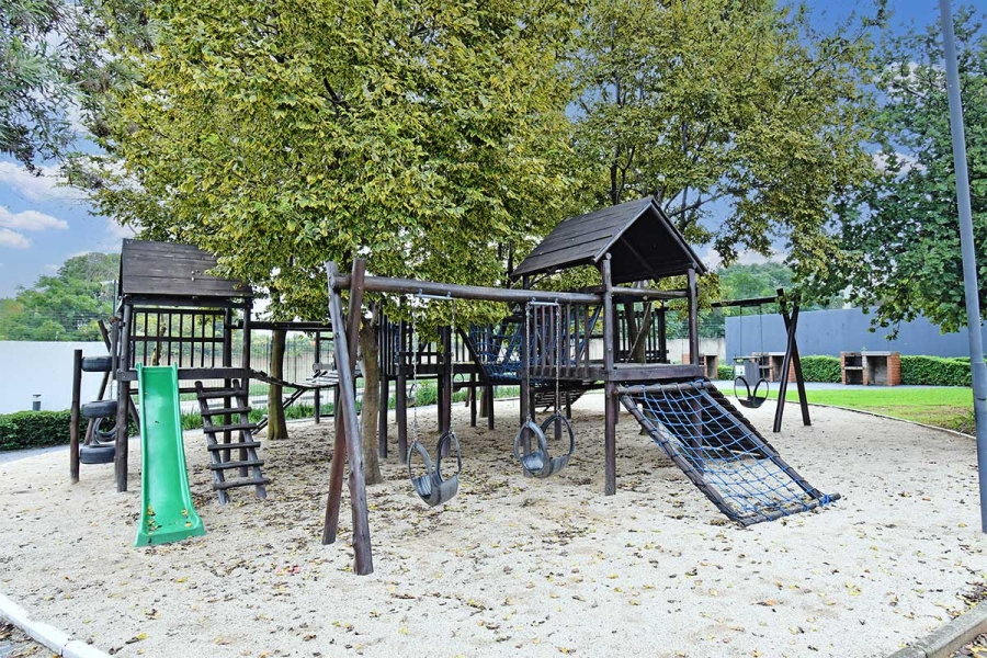 2 Bedroom Property for Sale in Broadacres Gauteng