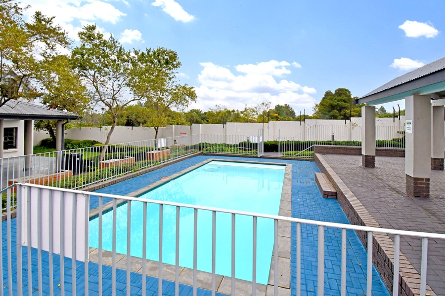 2 Bedroom Property for Sale in Broadacres Gauteng