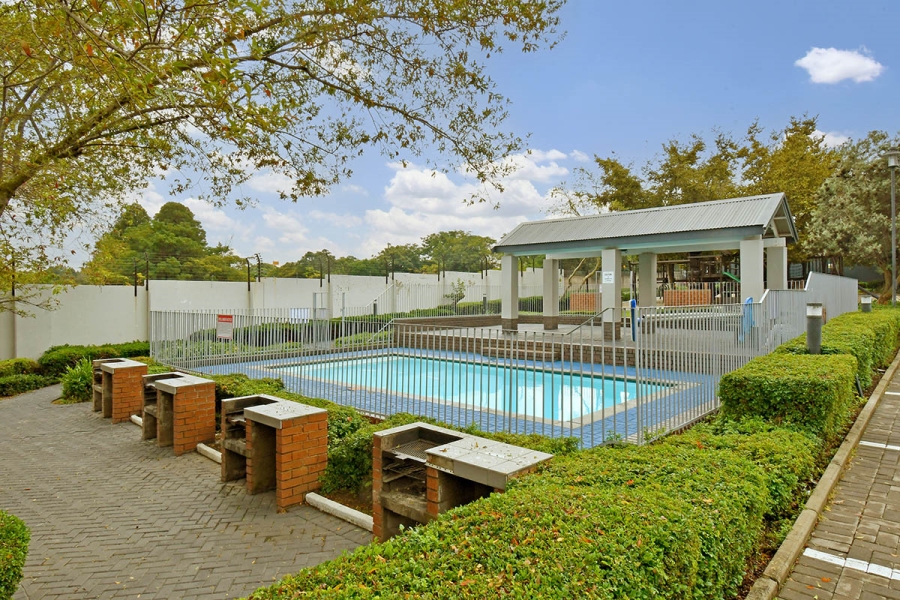 2 Bedroom Property for Sale in Broadacres Gauteng