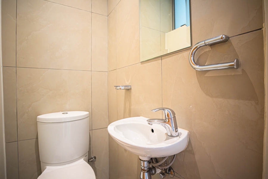 To Let 1 Bedroom Property for Rent in Sandton Central Gauteng
