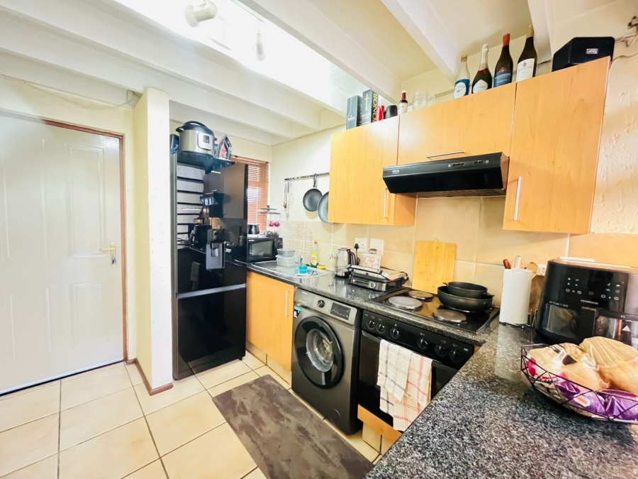 1 Bedroom Property for Sale in Pineslopes Gauteng