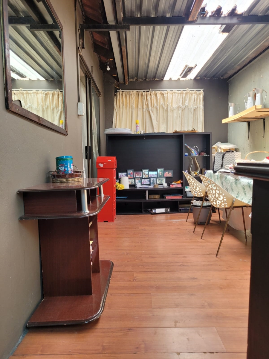 2 Bedroom Property for Sale in Fleurhof Gauteng