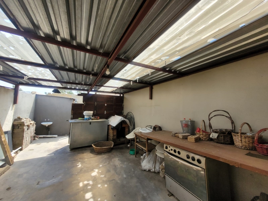 2 Bedroom Property for Sale in Fleurhof Gauteng